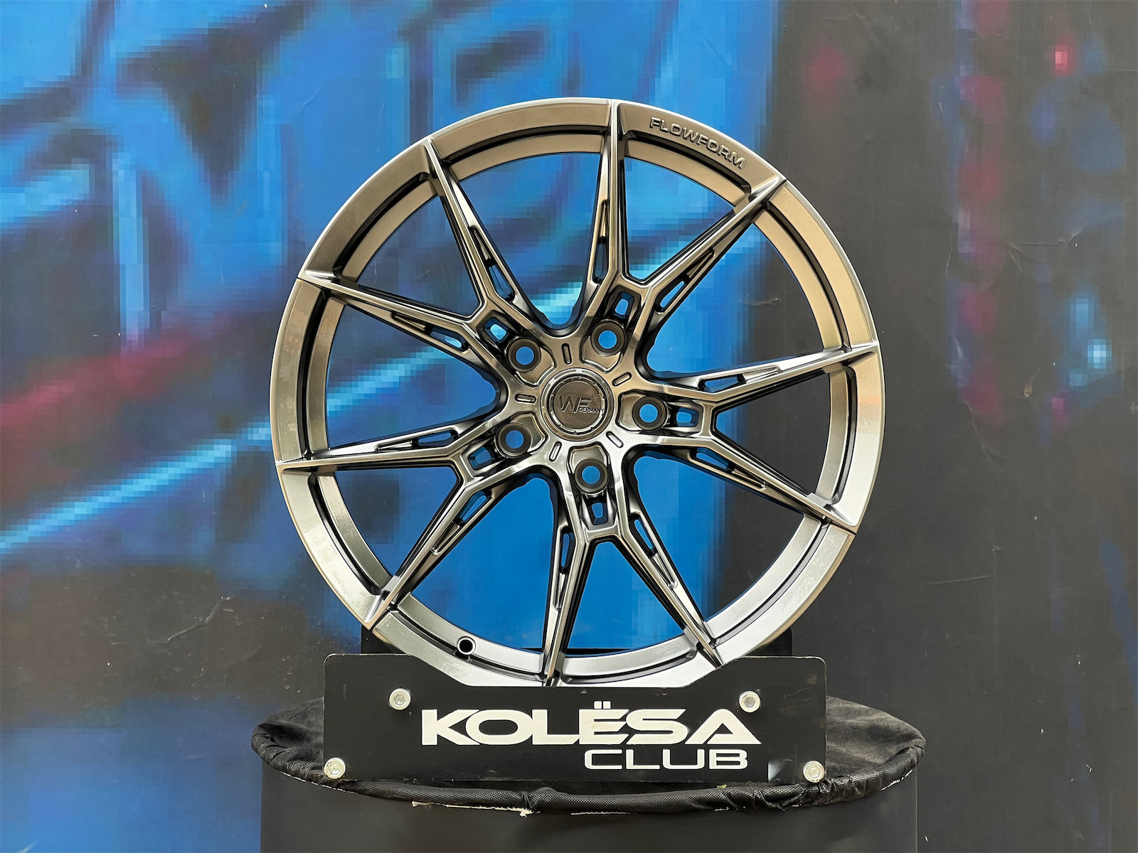 Комплект KC Wheels XF050 9j-18 5*120 et35 d72,6 и 8j-18 5*120 d72,6 HB