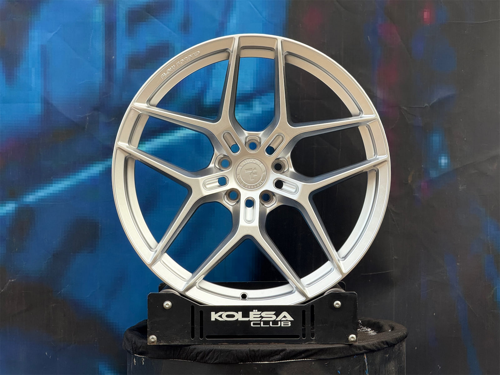Комплект Titan Forged FA833 9,5j-19 5*112 et35 d66,6 и 8,5j-19 5*112 d66,6 HS