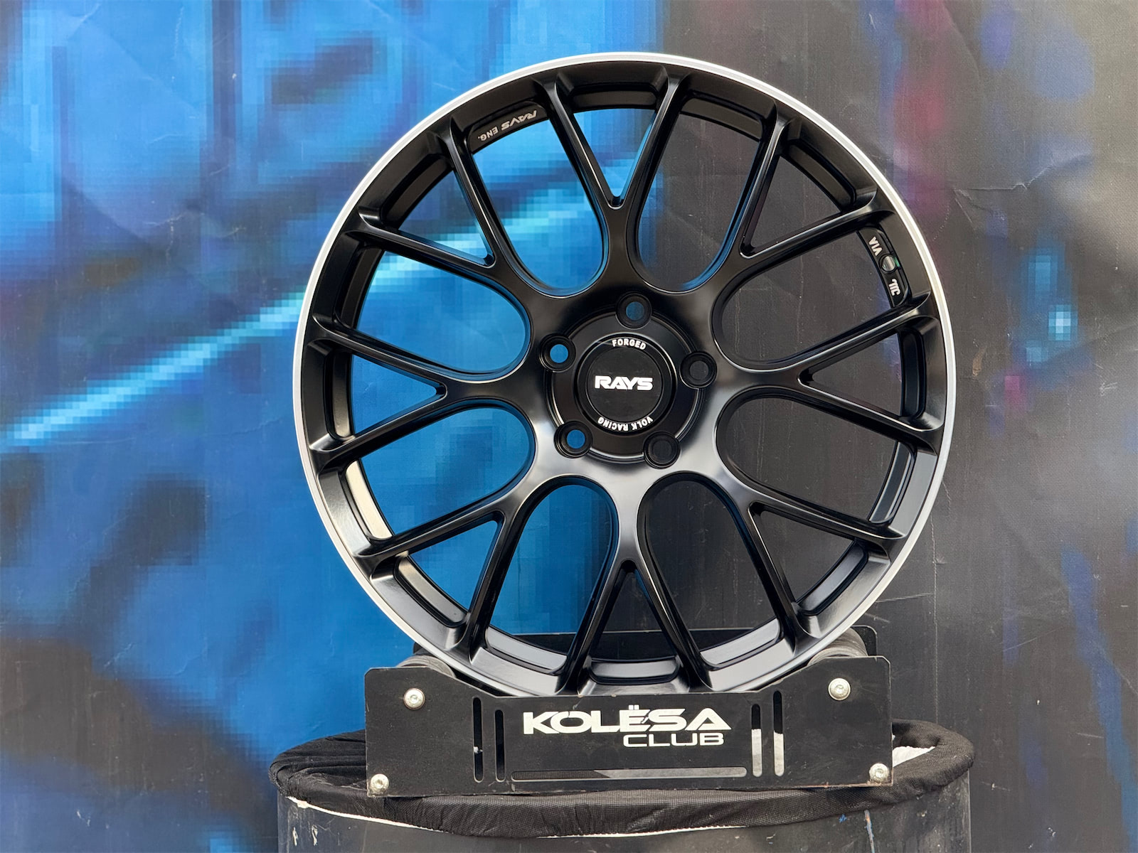 Комплект Rays Design G16 9,5j-19 5*120 et40 d72,6 и 8,5j-19 5*120 d72,6 MBML