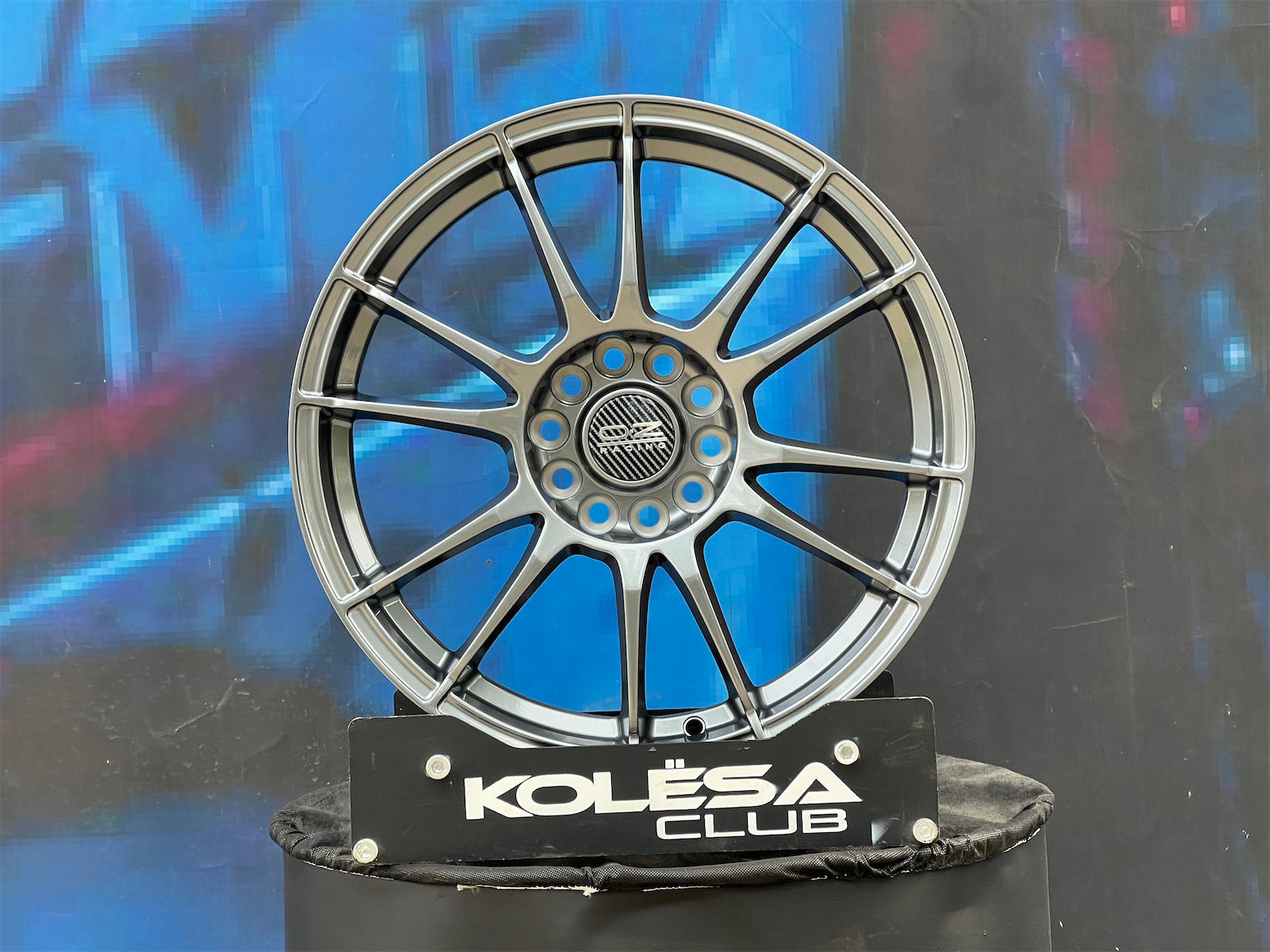 Комплект (4 шт) OZ Racing Design Ultraleggera 7,5j-17 5*114,3 ET45 d73,1 GG