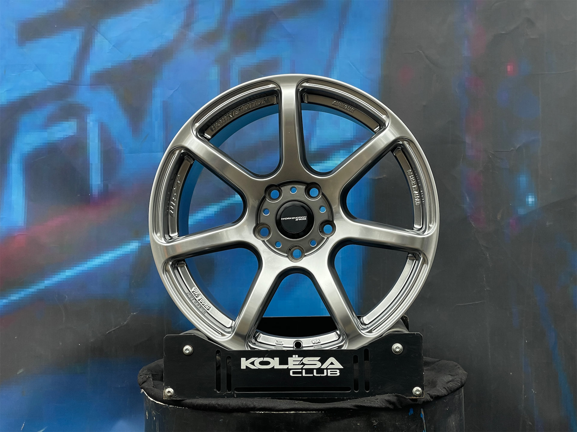 Комплект (4 шт) Work Design T7R 8j-17 5*114,3 ET35 d73,1 HB