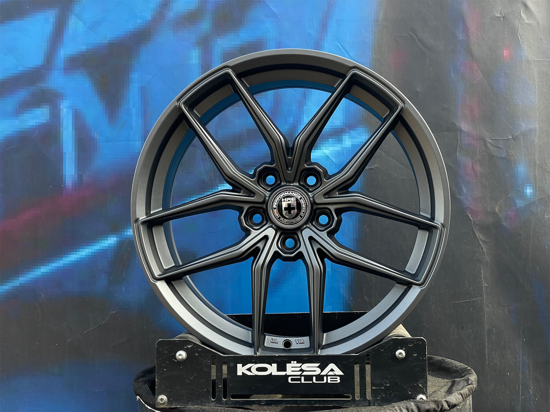 Комплект (4 шт) HRE Design FF21 8j-18 5*114,3 ET40 d67,1 MG