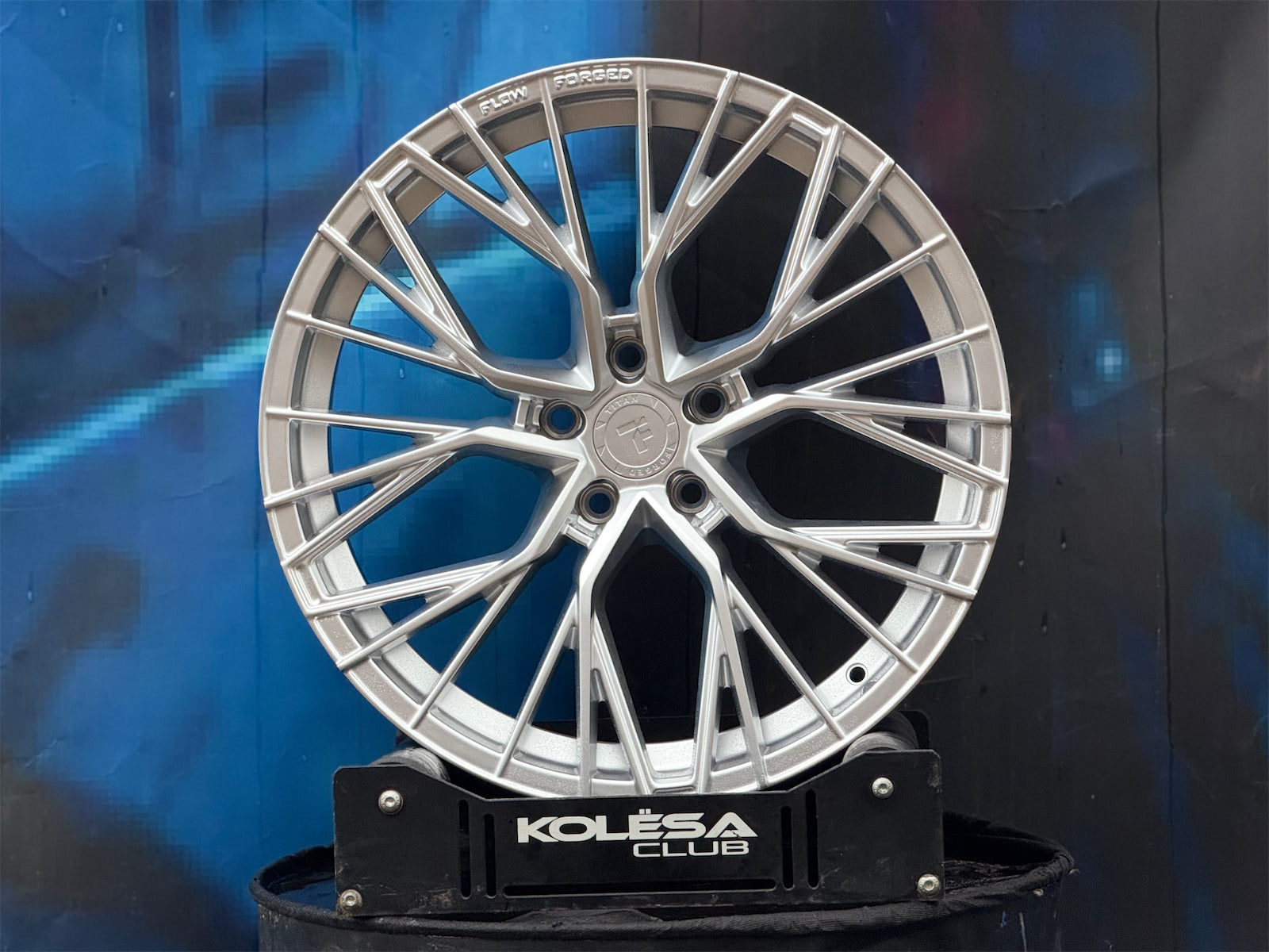 Комплект Titan Forged FA829 9,5j-19 5*120 et33 d72,6 и 8,5j-19 5*120 d72,6 HS