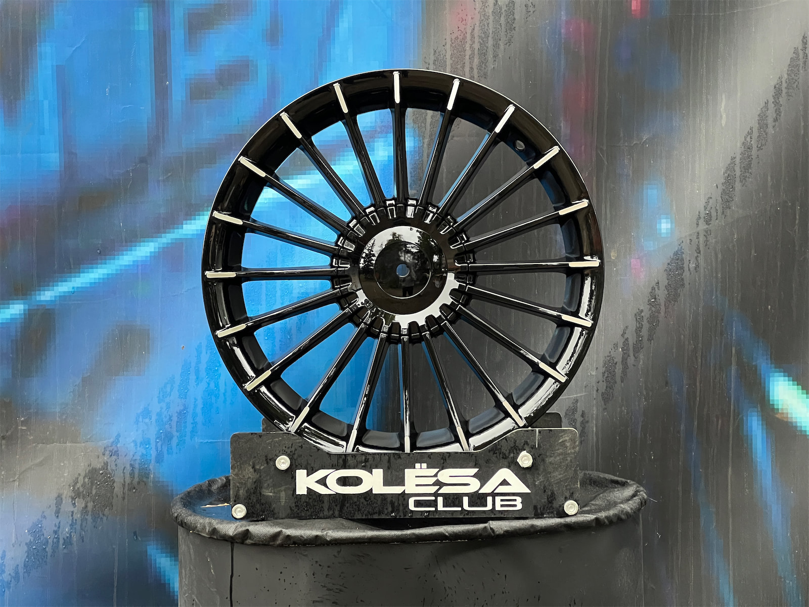 Alpina Design C01 7,5j-17 4*98 ET35 d73,1 MB