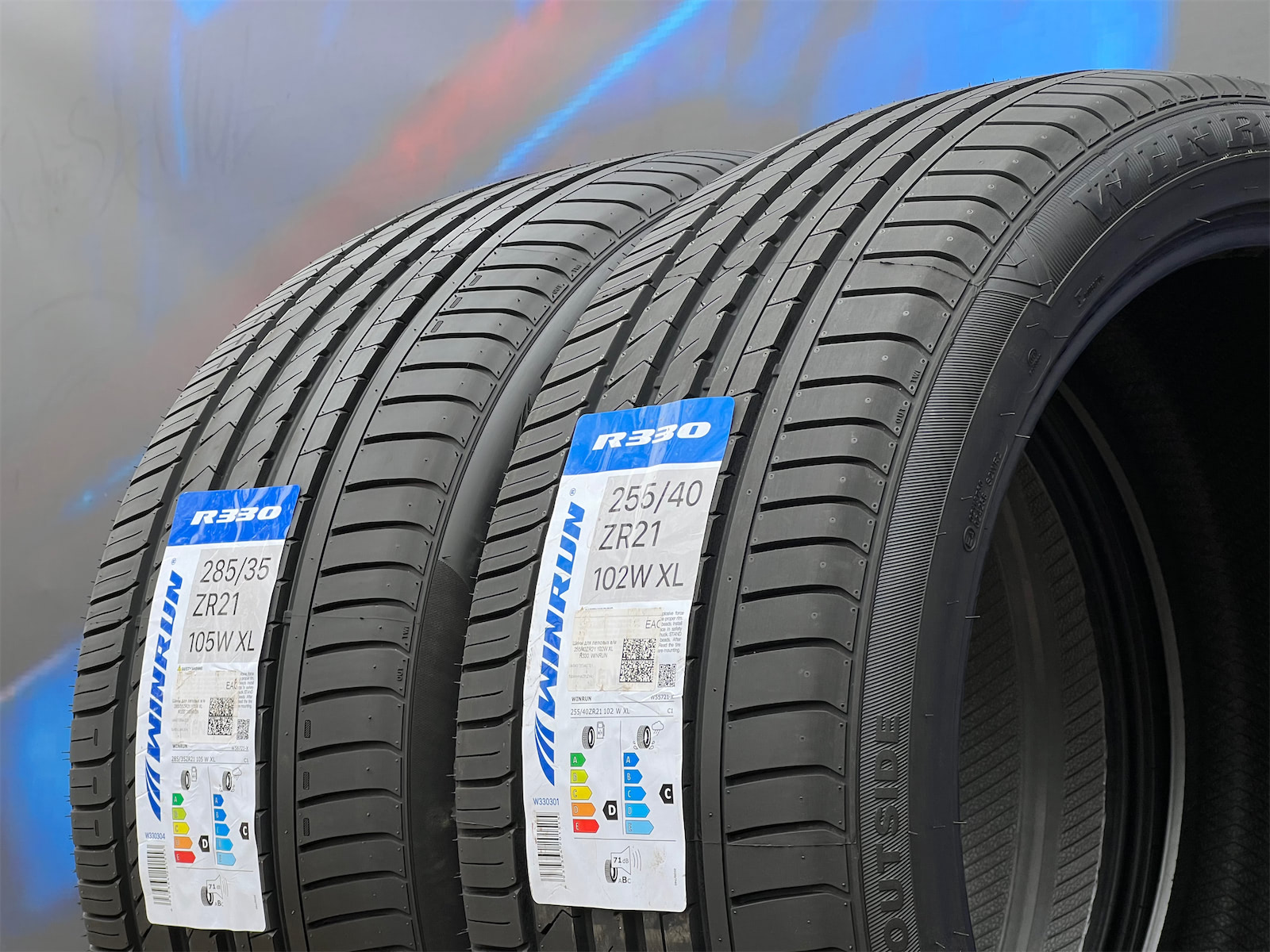 Комплект разноширокий Winrun R330 285/35 R21 и 255/40 R21