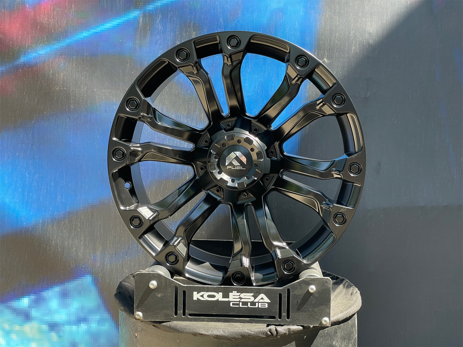 Комплект (4 шт) Fuel Design Vapor 9j-20 6*139,7 ET18 d106,1 MB