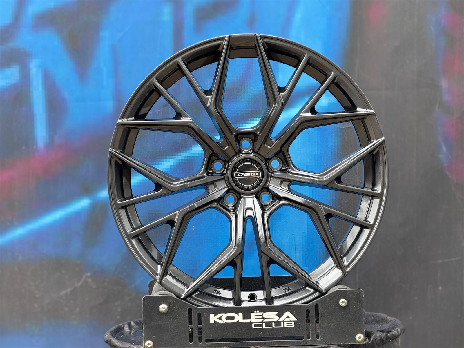 Комплект (4 шт) Brixton Design PF10RS 8,5j-19 5*114,3 ET40 d73,1 GM