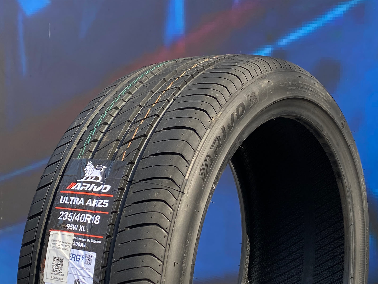 Комплект разноширокий Arivo Ultra ARZ5 255/35 R18 и 235/40 R18