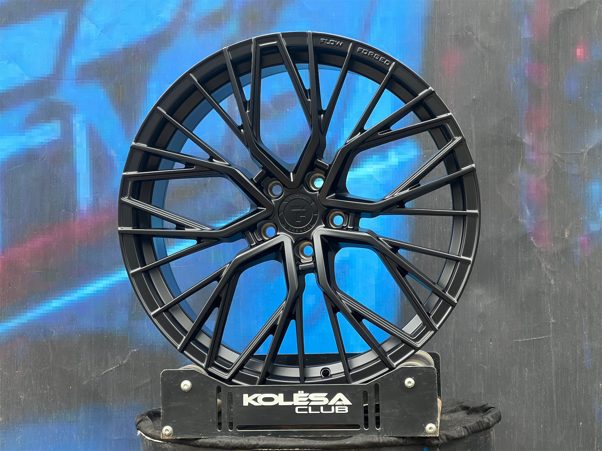 Комплект Titan Forged FA829 9,5j-20 5*112 et40 d66,6 и 8,5j-20 5*112 d66,6 MB