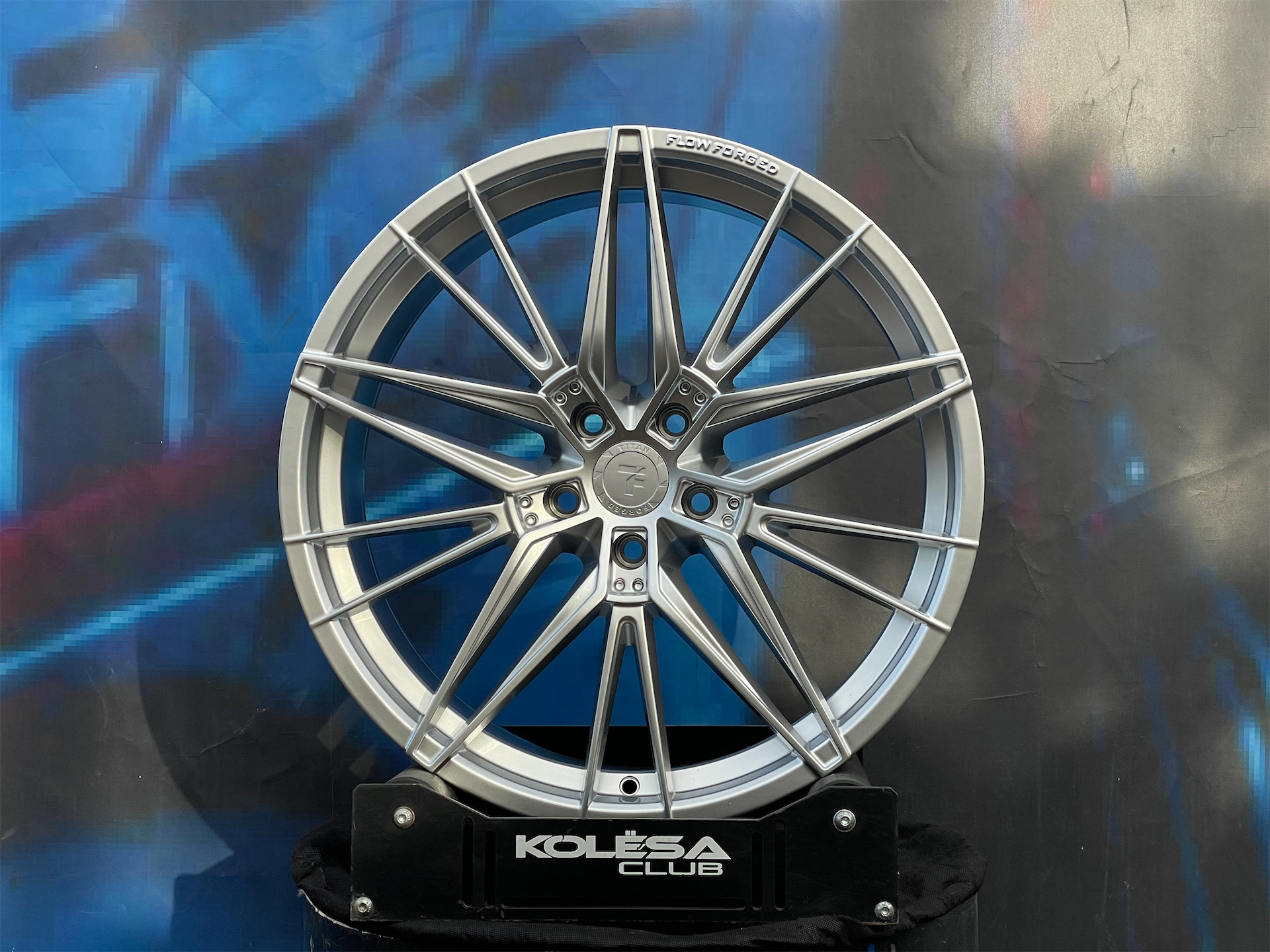 Комплект (4 шт) Titan Forged FA830 8,5j-20 5*114,3 ET35 d73,1 HS