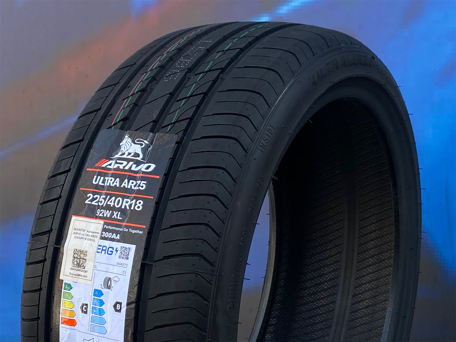 Комплект (4 шт) Arivo Ultra ARZ5 225/40 R18 92W