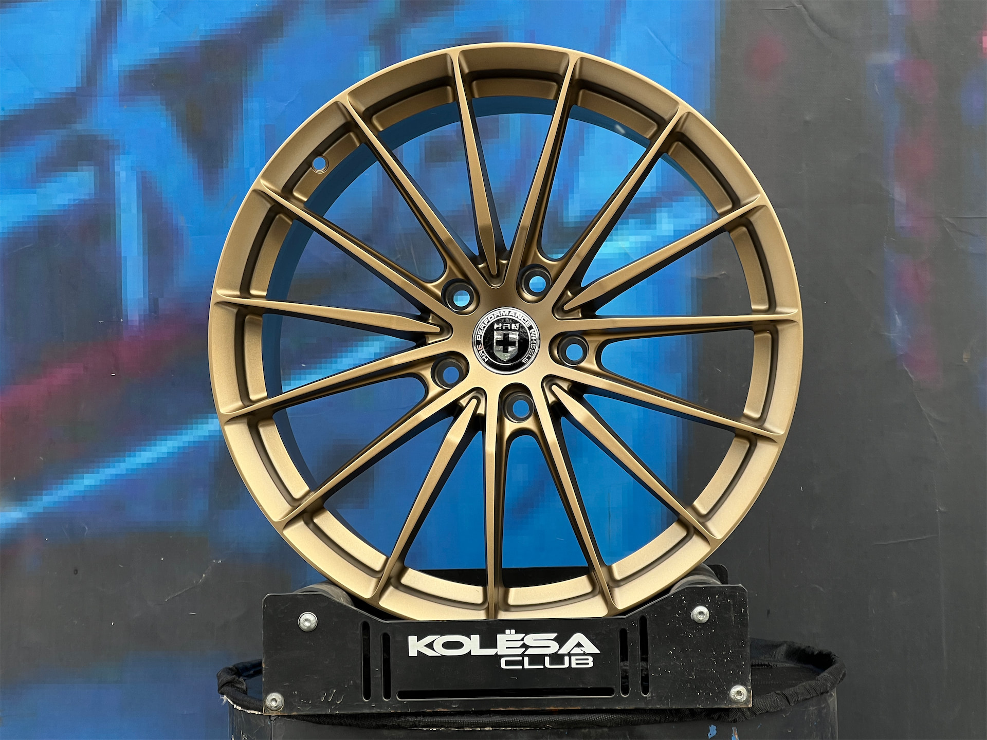 Комплект (4 шт) HRE Design P103 8,5j-19 5*114,3 ET35 d73,1 MBr