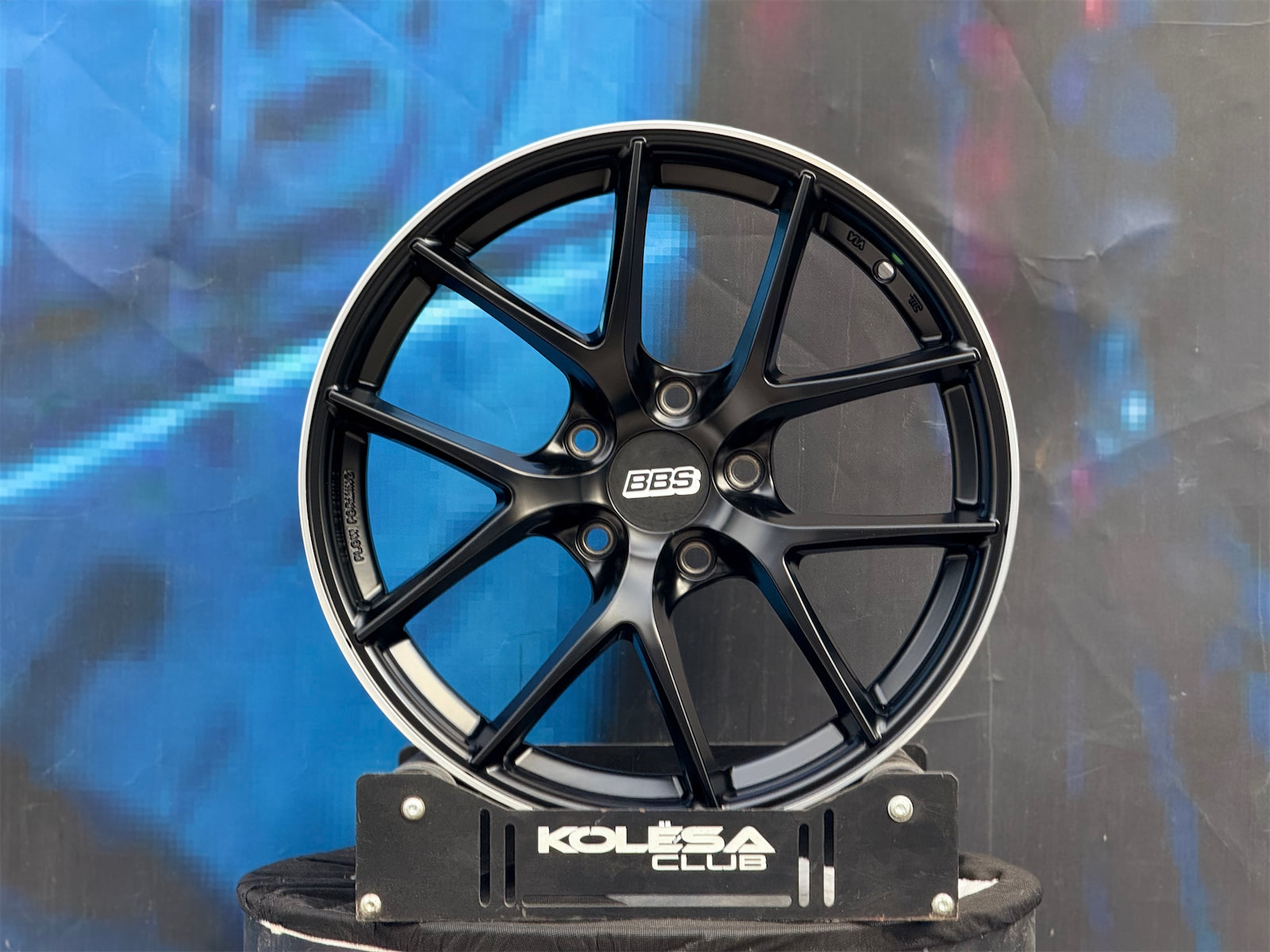 Комплект (4 шт) BBS Design CI-R 8,5j-19 5*112 ET35 d66,6 MBML