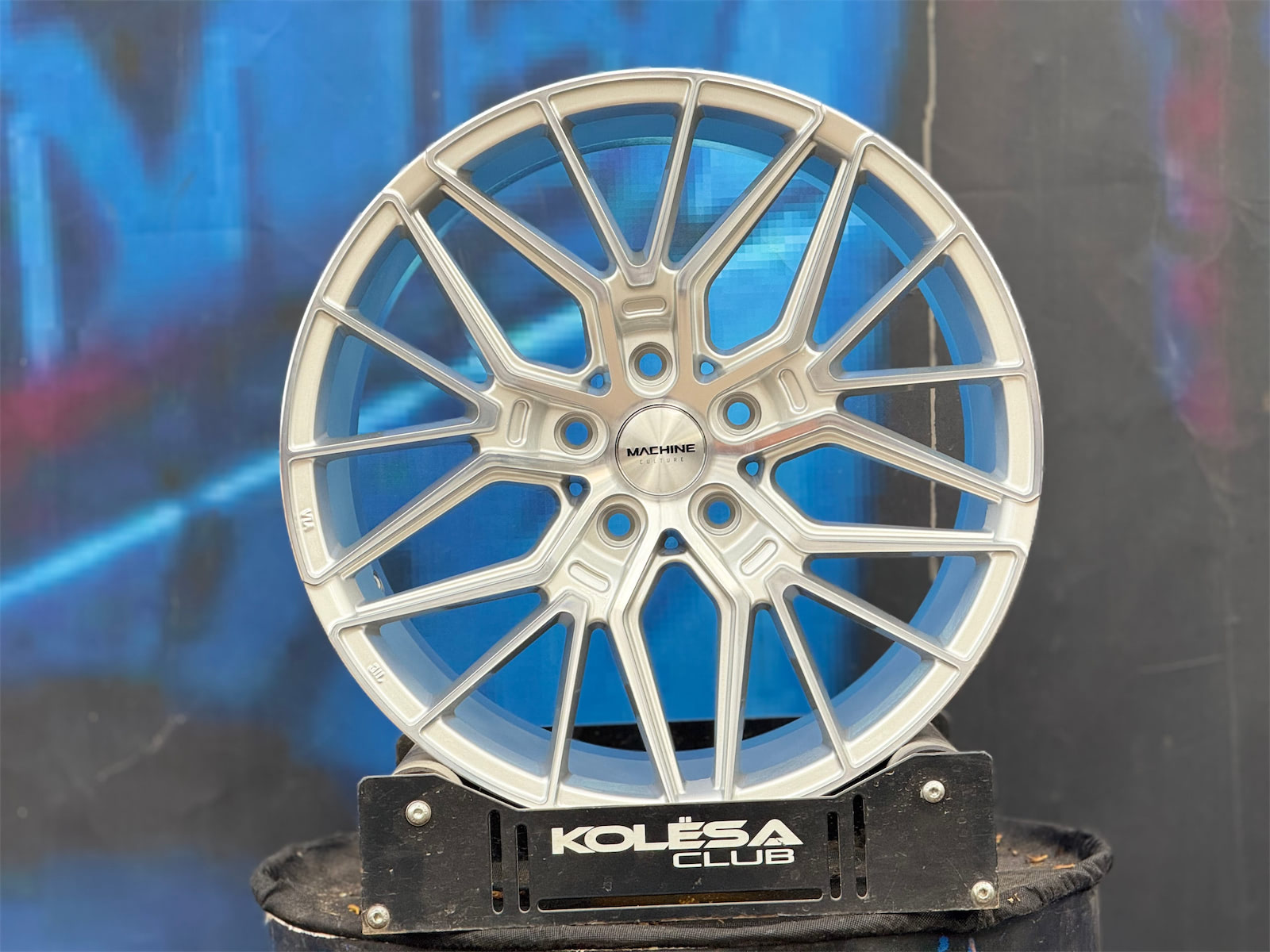 Комплект (4 шт) 2W Wheels MC308 8j-18 5*114,3 ET40 d67,1 SF