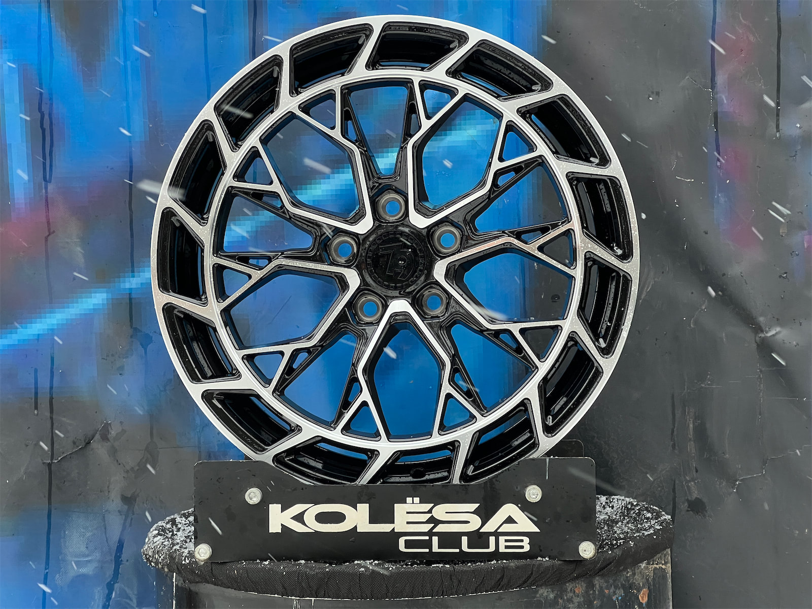 Комплект (4 шт) Seventy9 Wheels SCF-Z 8j-18 5*114,3 ET40 d73,1 GBF