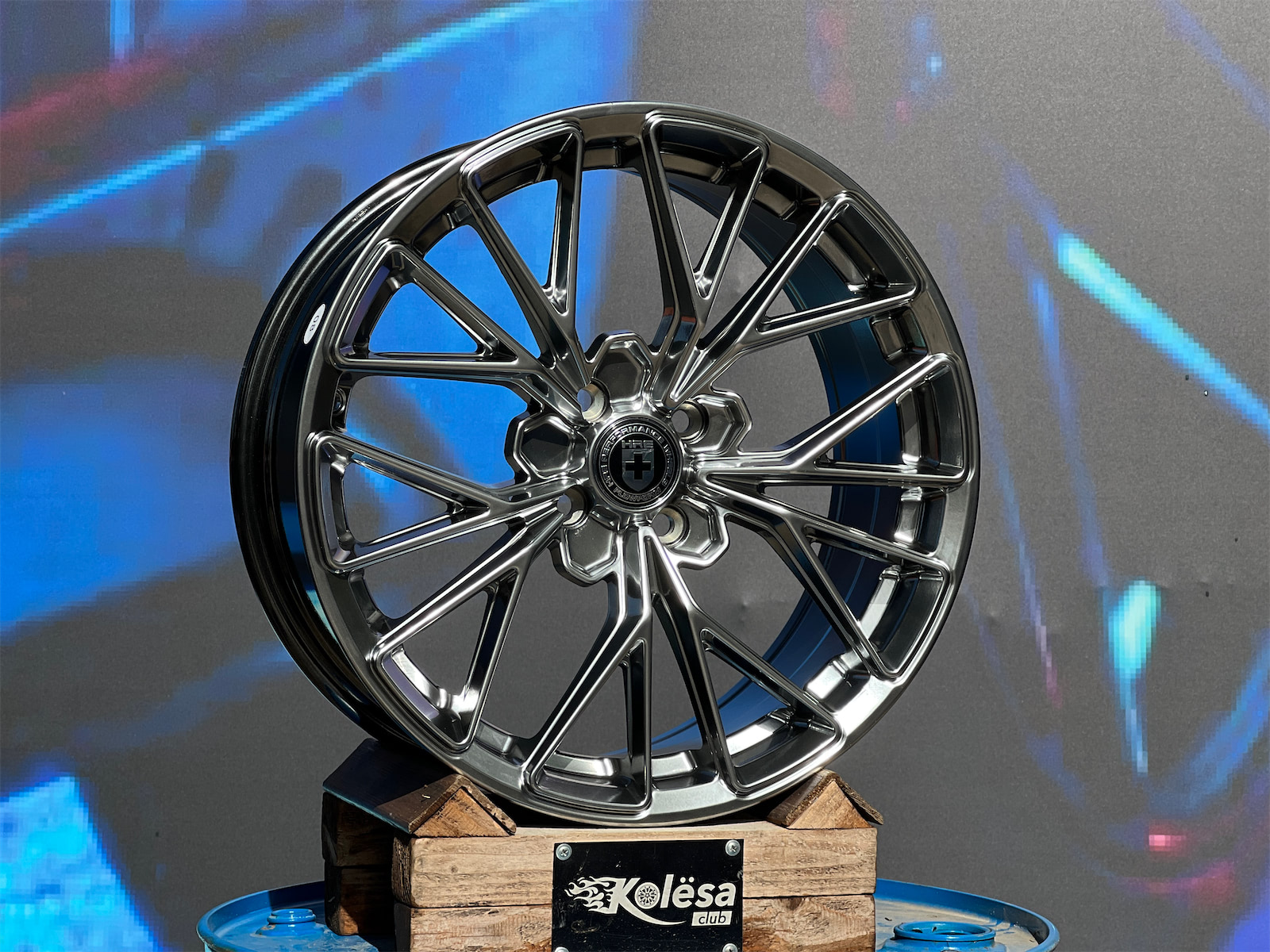 HRE Design FF28 7,5j-17 4*100 ET38 d73,1 HB