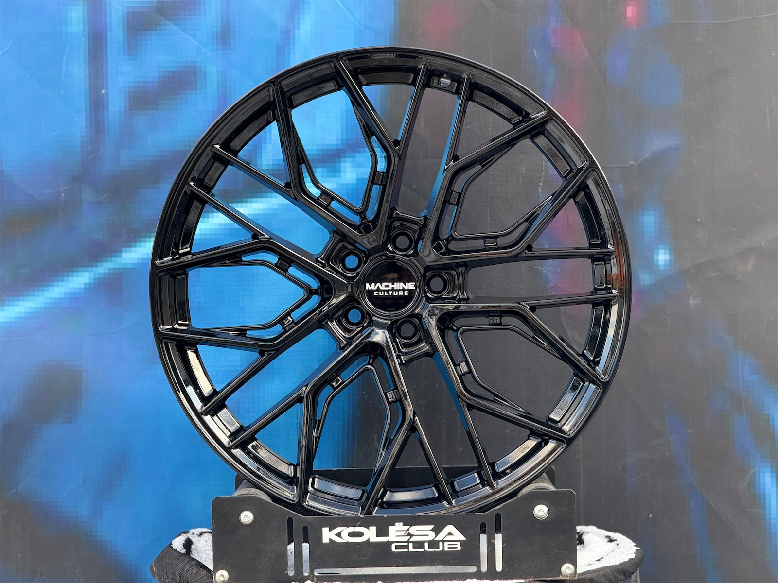 Комплект (4 шт) Haxer Design HX015F 9j-20 5*108 ET30 d73,1 GB