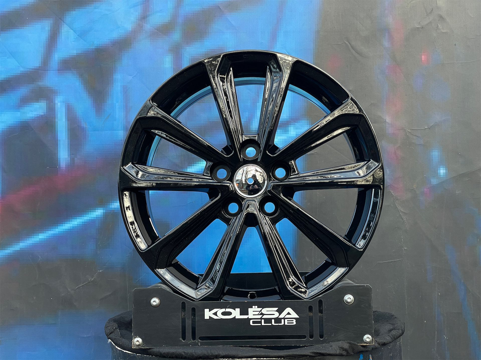 BW Wheels Design 5604 7,5j-17 5*114,3 ET40 d60,1 GB