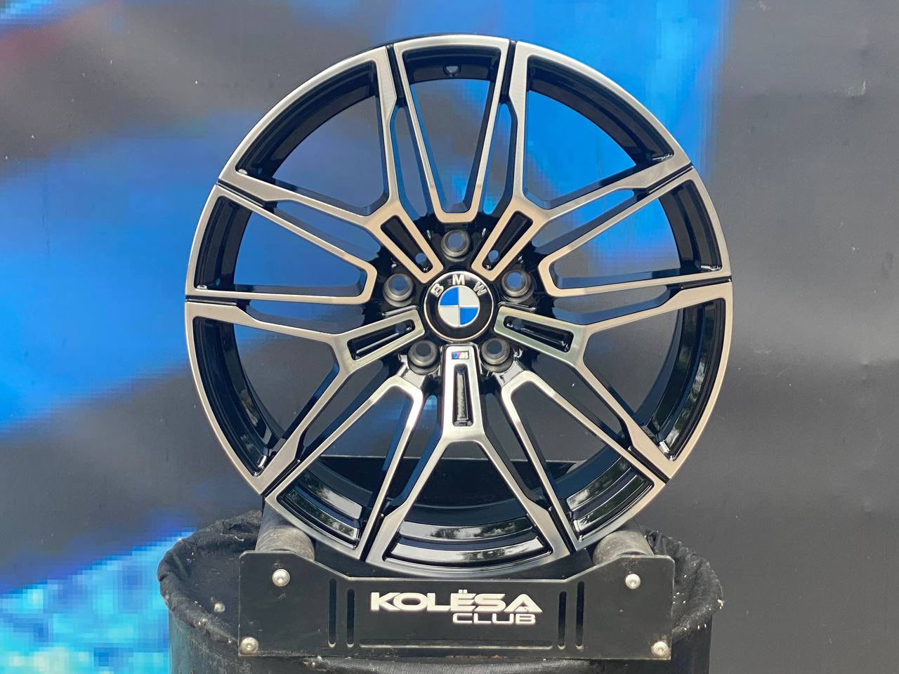 Комплект BW Wheels 825M 8,5j-18 5*120 et40 d72,6 и 8j-18 5*120 d72,6 GBF
