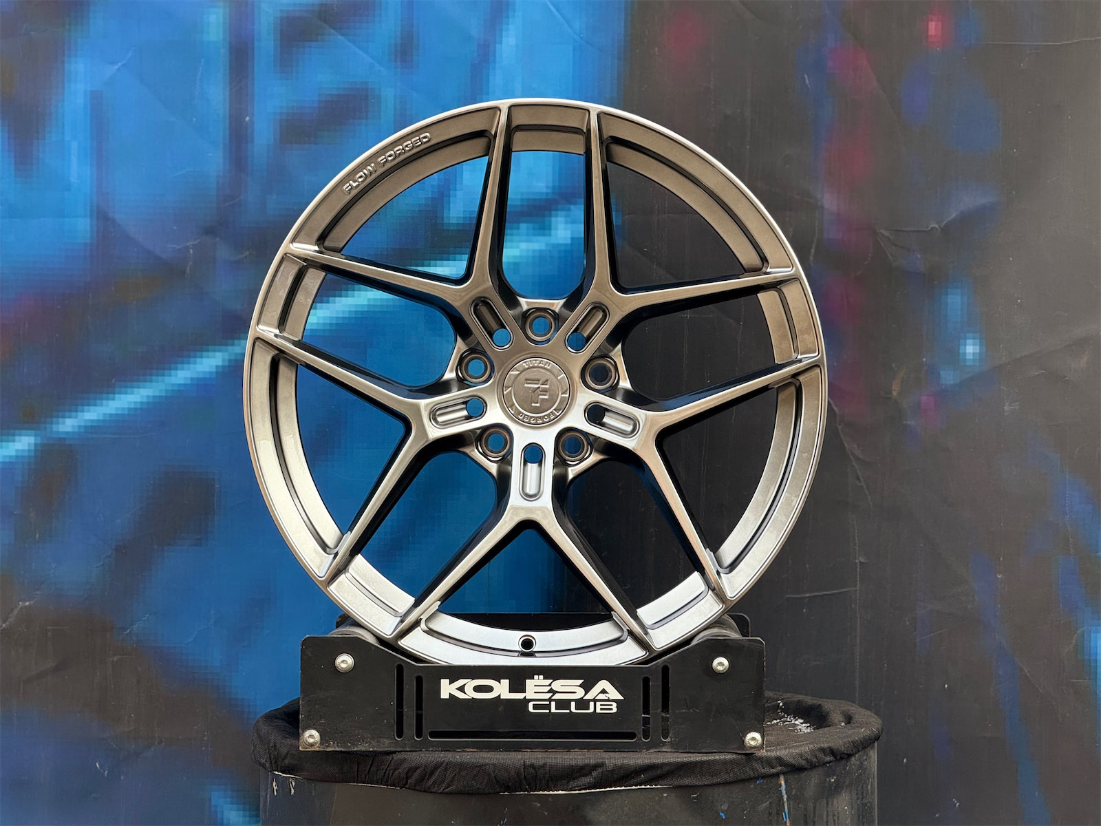 Комплект Titan Forged FA833 9,5j-19 5*120 et33 d72,6 и 8,5j-19 5*120 d72,6 HB