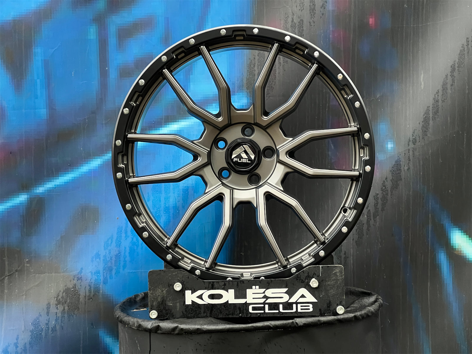 Комплект (4 шт) Fuel Design Rebel 8,5j-19 5*108 ET30 d73,1 MG+MBL+ChR