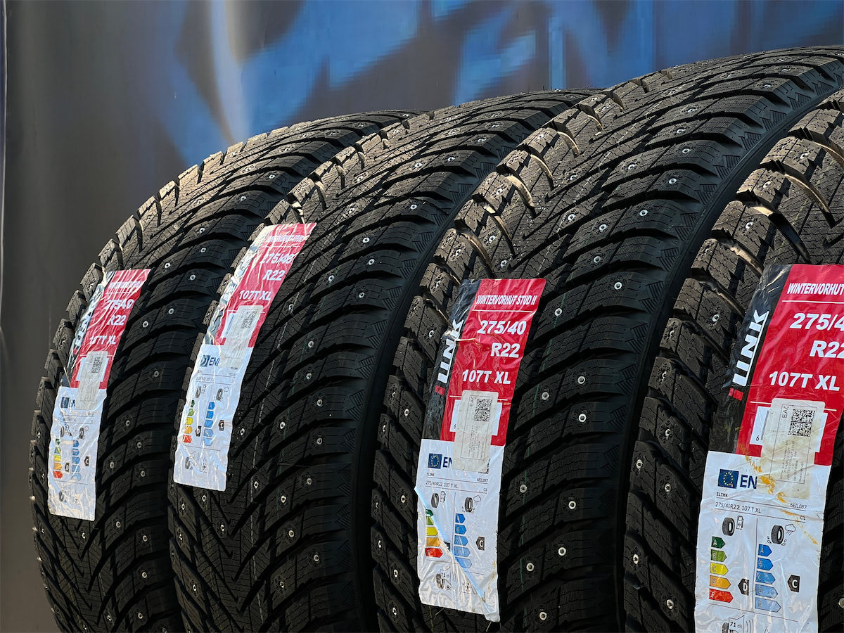 Комплект (4 шт) iLink Wintervorhut Stud II 275/40 R22 107T