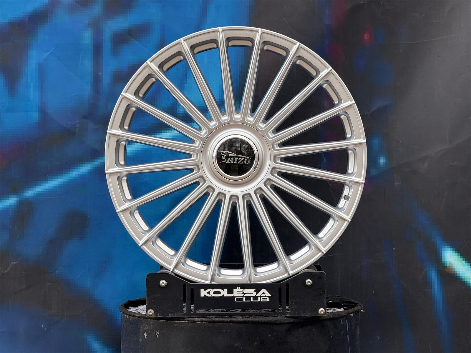 Комплект (4 шт) Rizo Zeta 9,5j-22 5*120 ET40 d74,1 HS