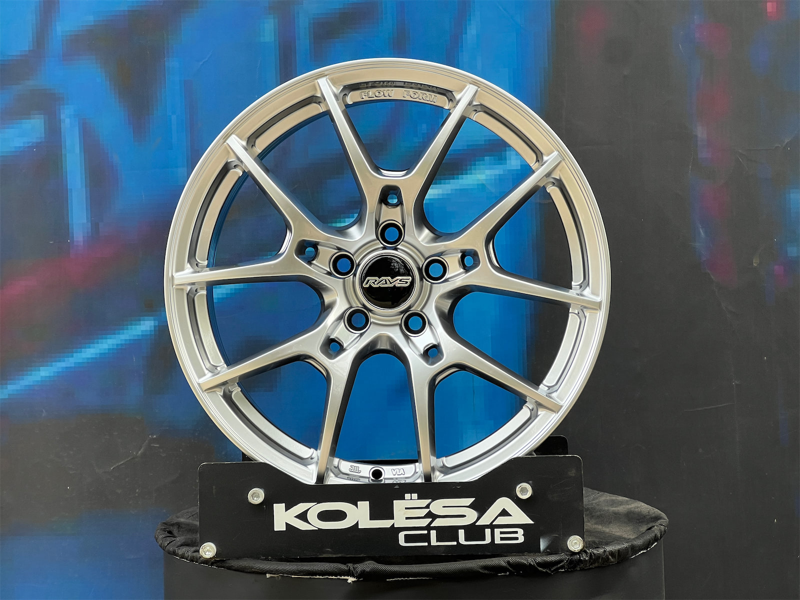 Комплект (4 шт) Rays Design G025 7,5j-17 5*105 ET38 d56,6 HB