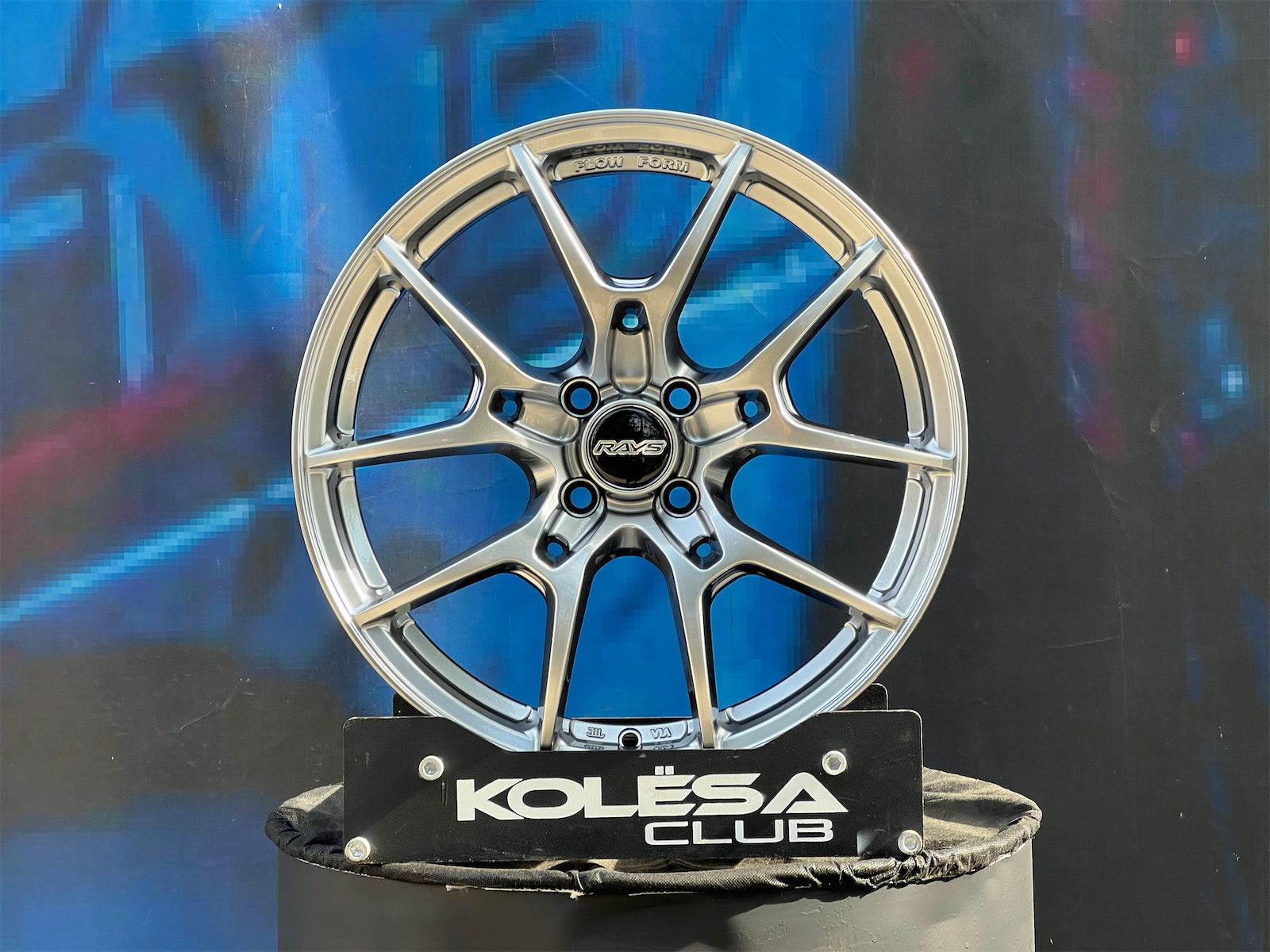 Комплект (4 шт) Rays Design G025 7,5j-17 4*100 ET38 d73,1 HB