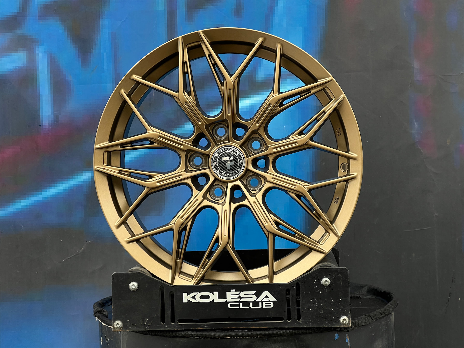 Комплект (4 шт) Titan Forged FA796 8,5j-19 5*114,3 ET35 d73,1 MBr