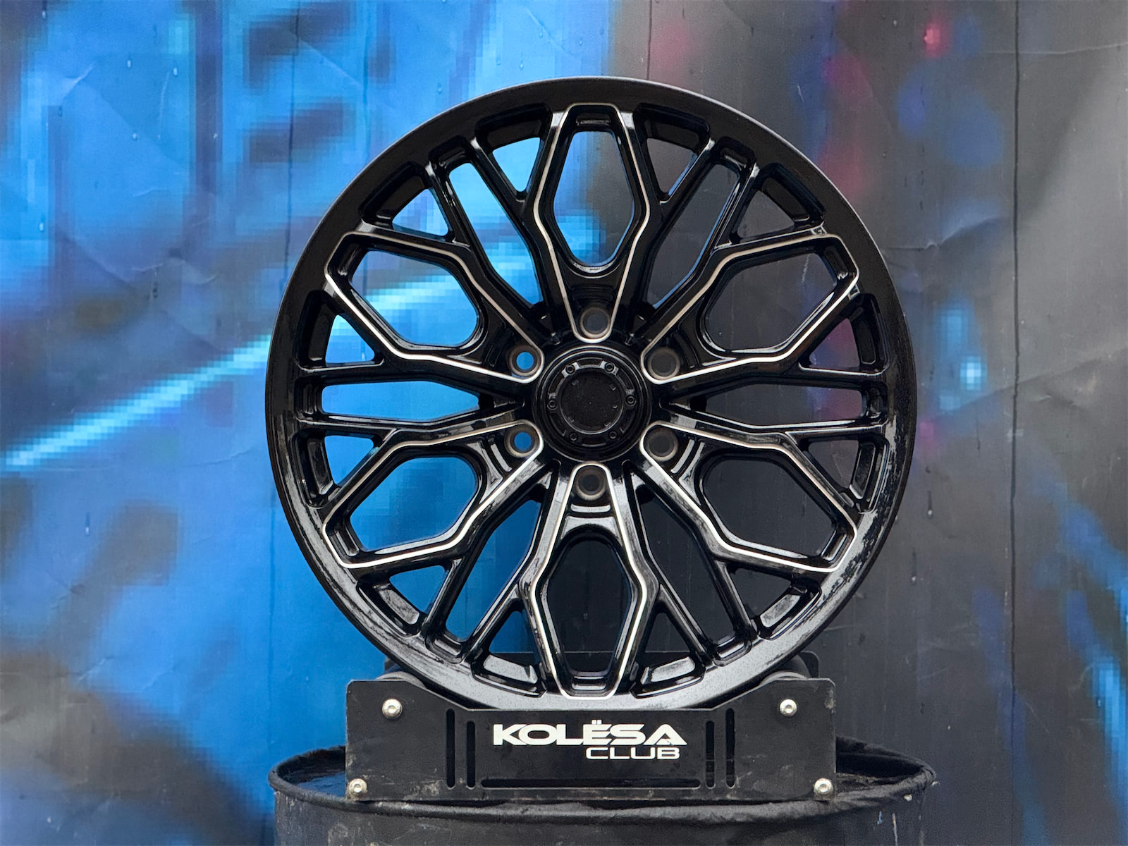 Комплект (4 шт) Titan Forged FA654 9j-20 6*139,7 ET0 d110,1 BSR
