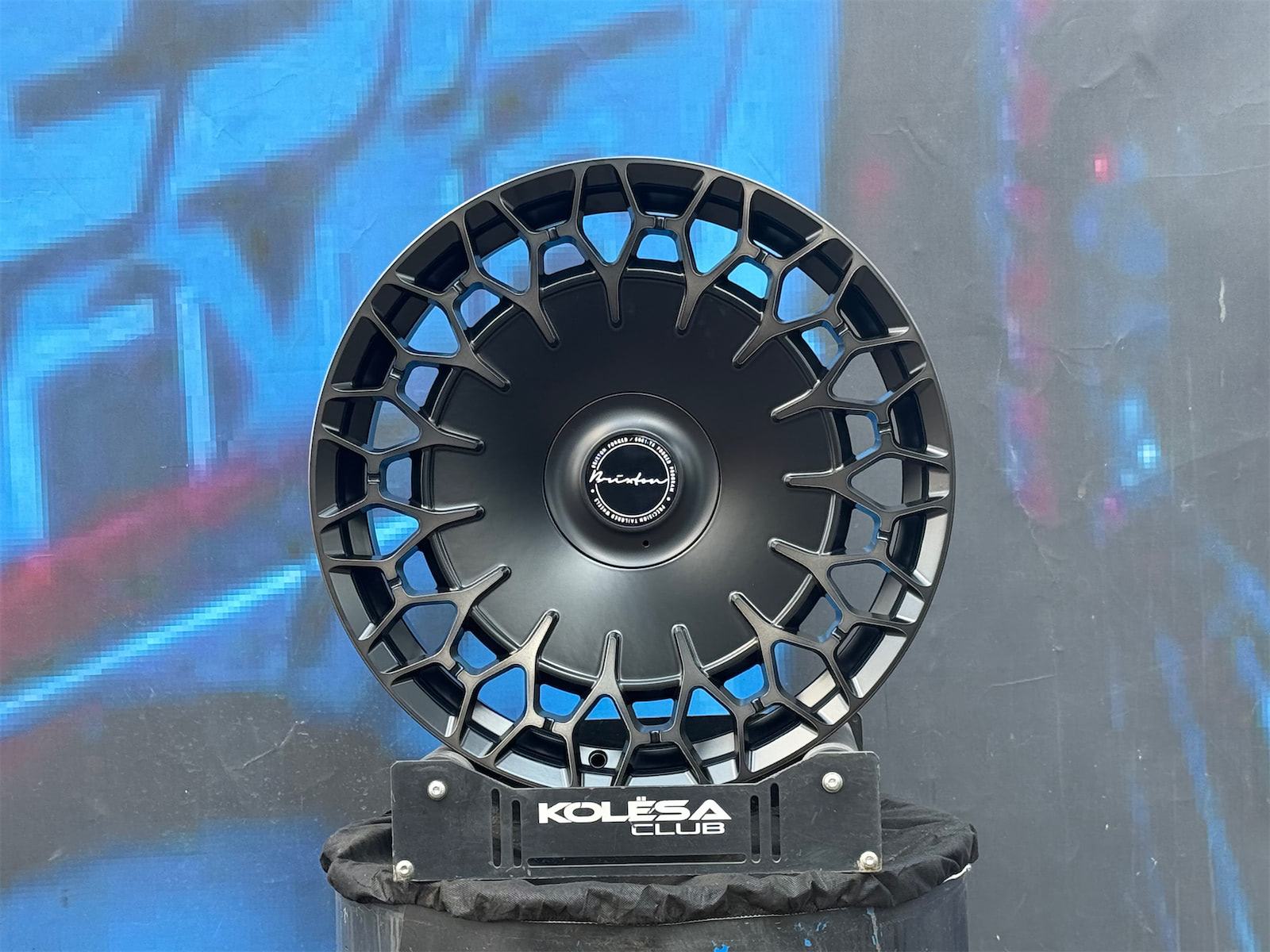 Brixton Design LX08 7,5j-17 5*108 ET35 d73,1 MBFL