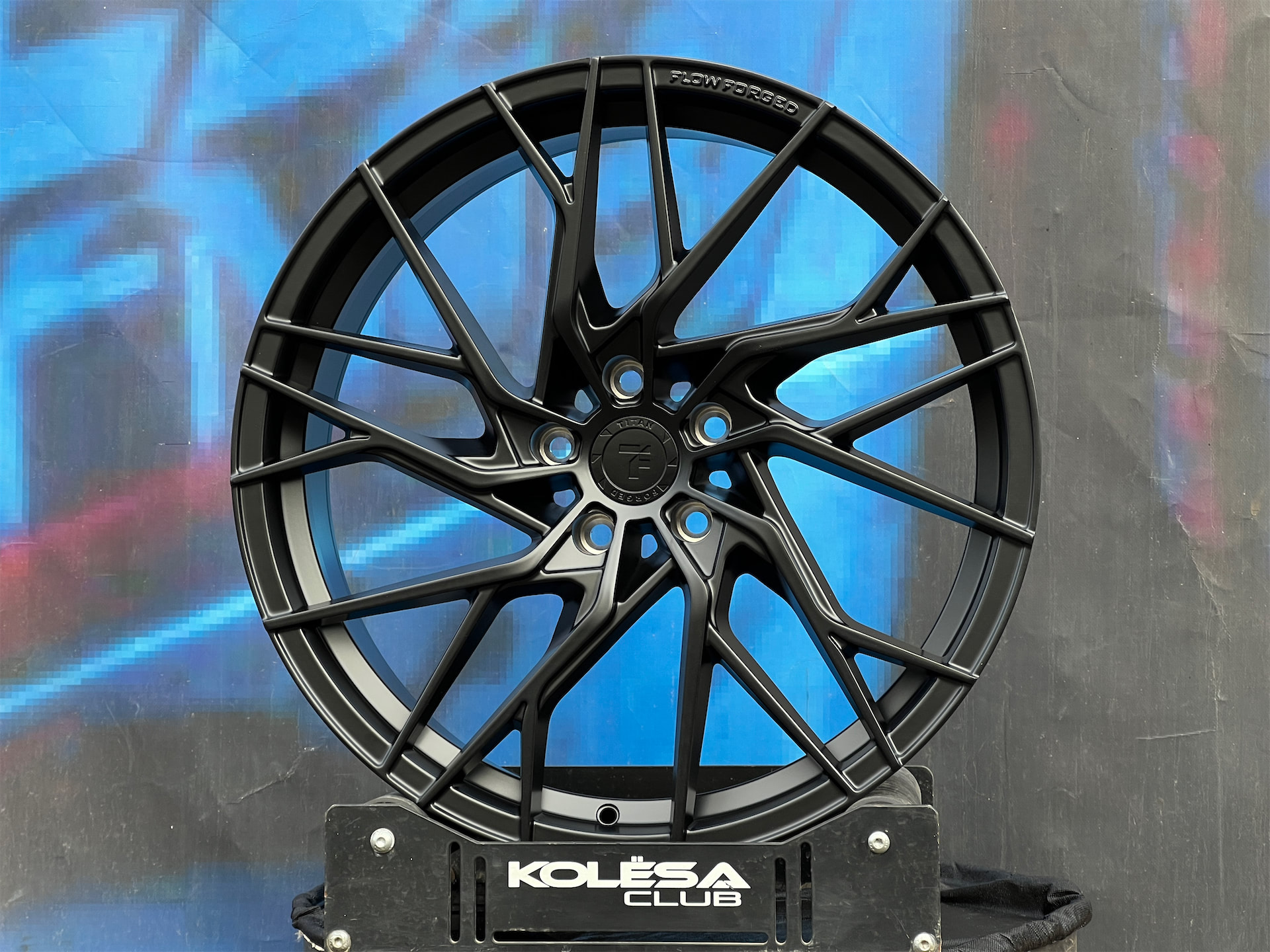 Комплект (4 шт) Titan Forged FA831 8,5j-20 5*114,3 ET35 d73,1 MB