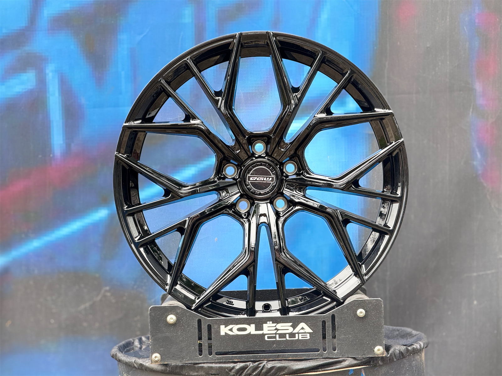 Комплект (4 шт) Brixton Design PF10RS 8,5j-19 5*114,3 ET40 d73,1 GB