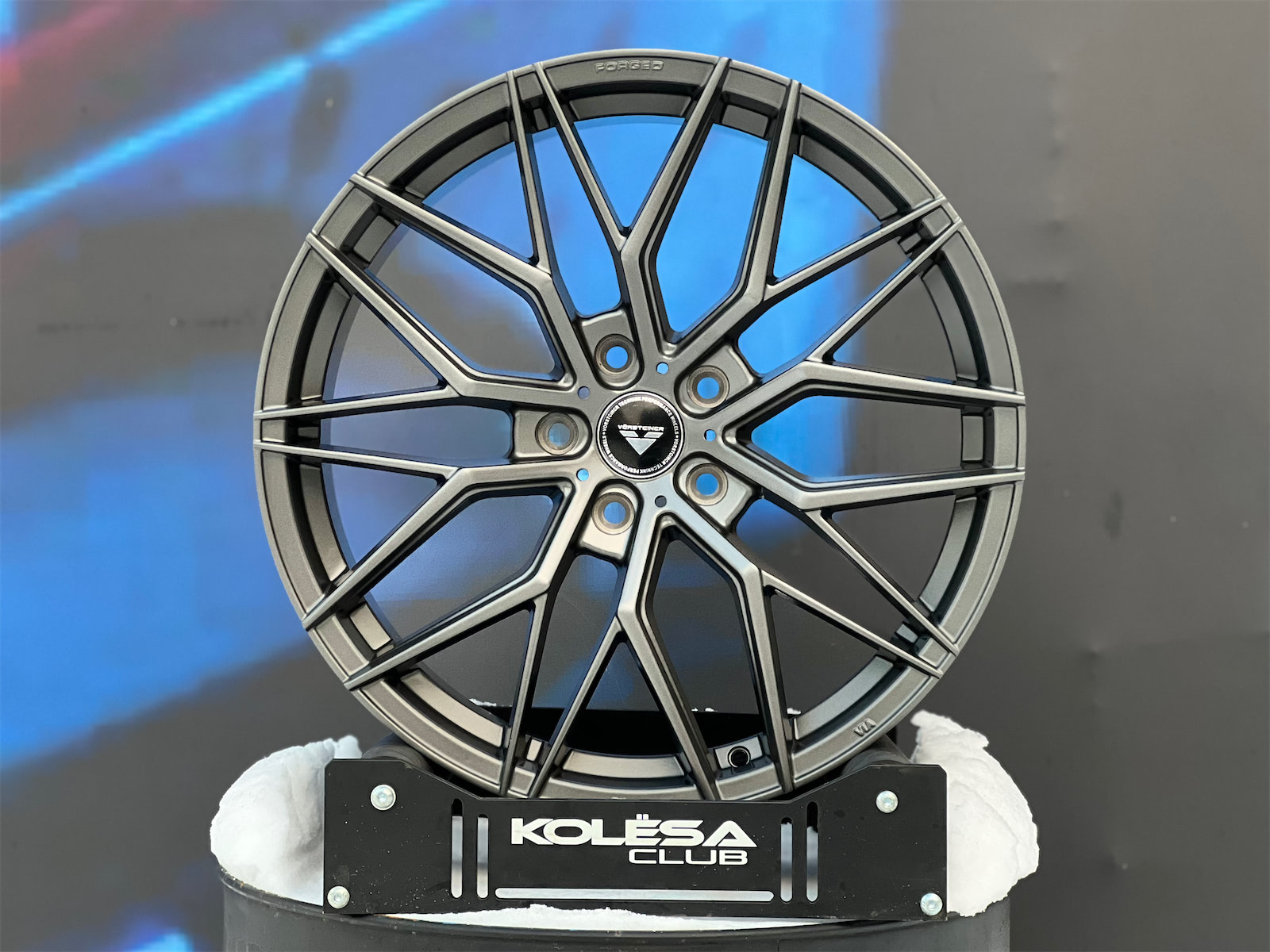 Комплект Vorsteiner Design VFF107 9,5j-19 5*120 et35 d72,6 и 8,5j-19 5*120 d72,6 MG