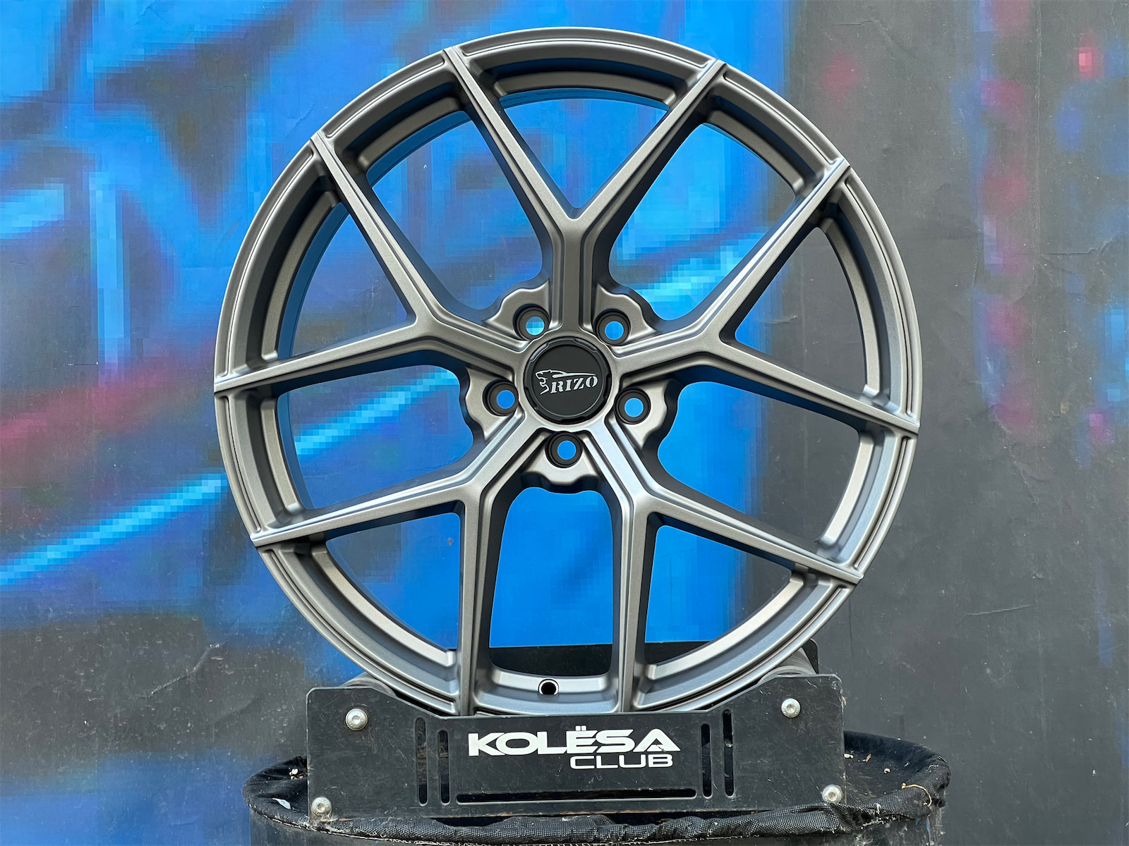 Комплект (4 шт) Rizo RS8 8j-18 5*114,3 ET35 d73,1 MG