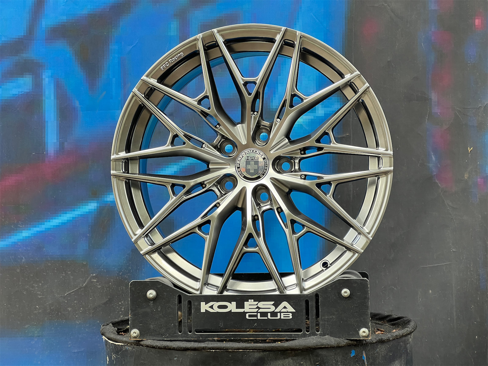 Комплект (4 шт) KC Wheels KC003 8j-18 5*114,3 ET35 d73,1 HB