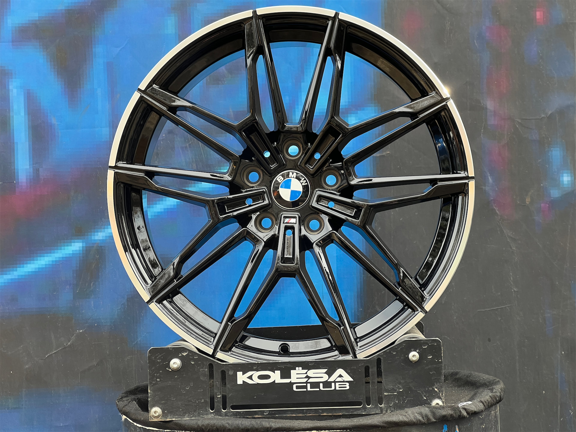 Комплект BW Wheels 825M 9,5j-19 5*120 et40 d72,6 и 8,5j-19 5*120 d72,6 BLP