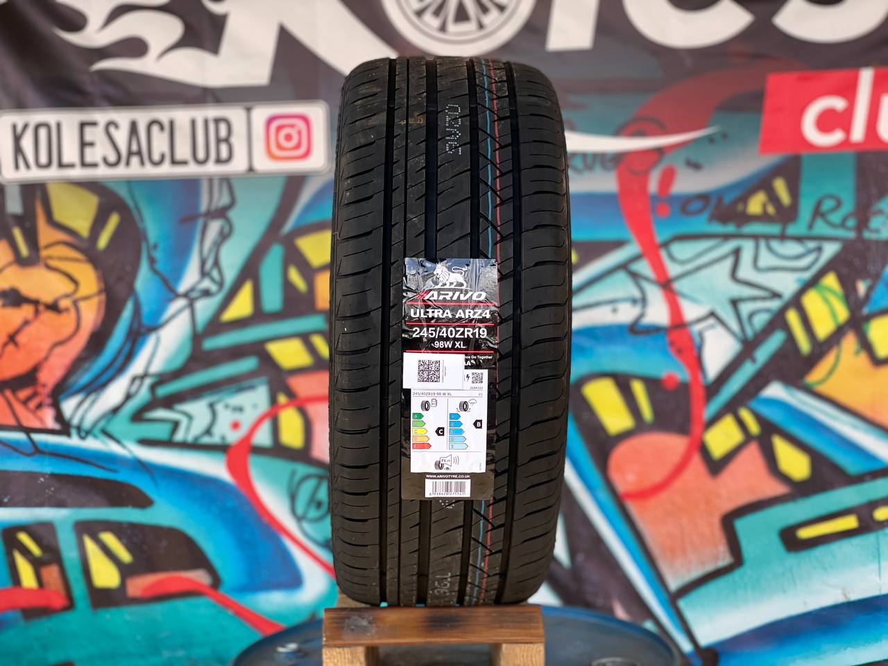 Комплект (4 шт) Arivo Ultra ARZ4 245/40 R19 98W