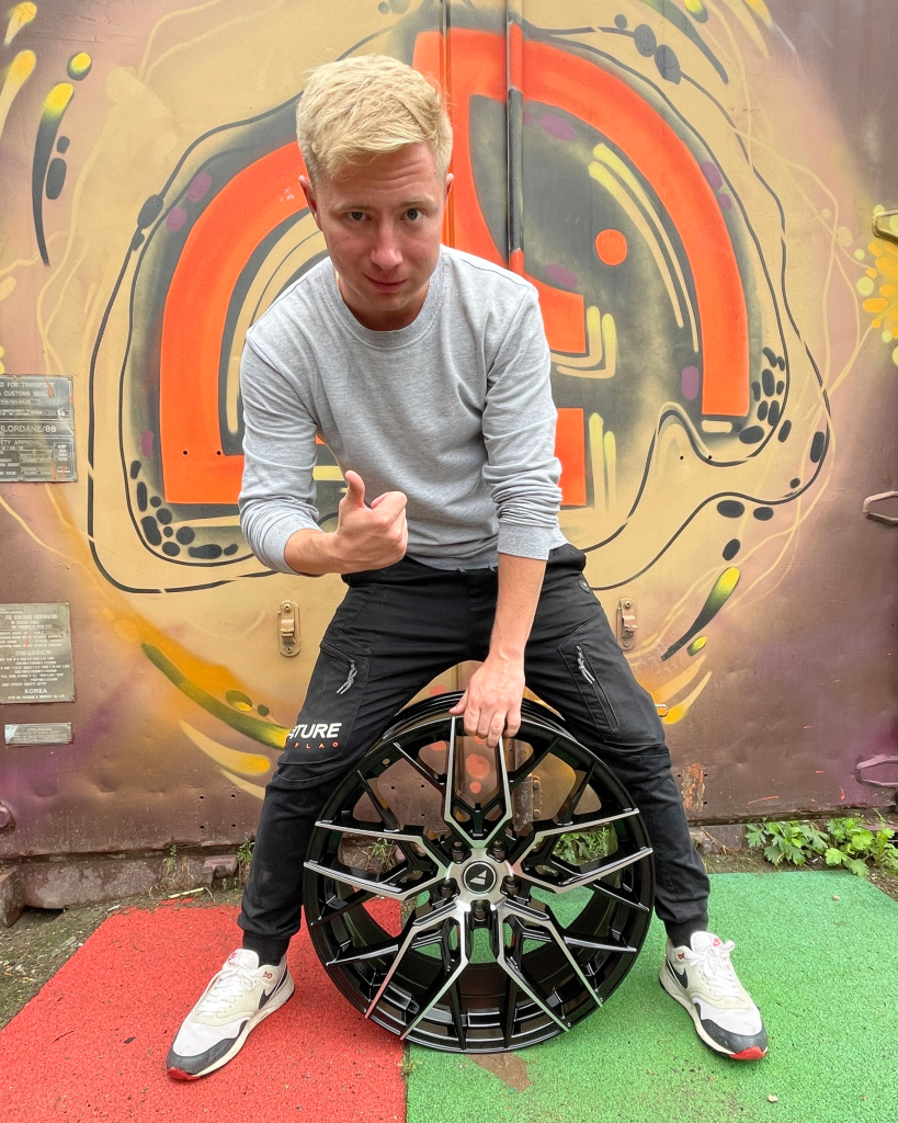 cool-wheels.jpg cool-wheels.jpg